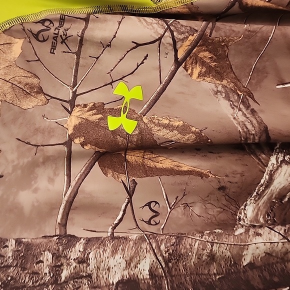 Under Armour Realtree Xtra Long Sleeved Camouflage Shirt - Picture 2 of 13